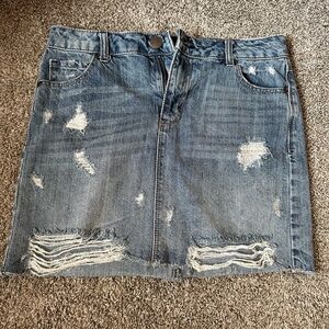 Stylish Blue Distressed Denim Pencil Skirt